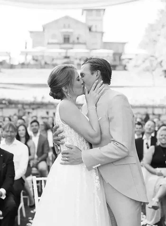 Traurednerin Karina Lang gestaltet Trauungen in München und Süddeutschland mit Karina von MIT LIEBE GETRAUT